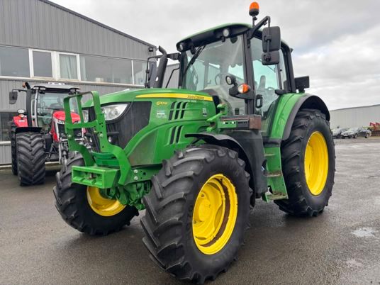 John Deere JD 6110 M + CHARGEUR JD 623R