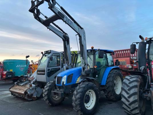 New Holland T5060 + T10