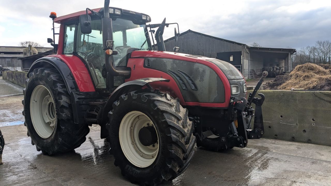 Valtra T180
