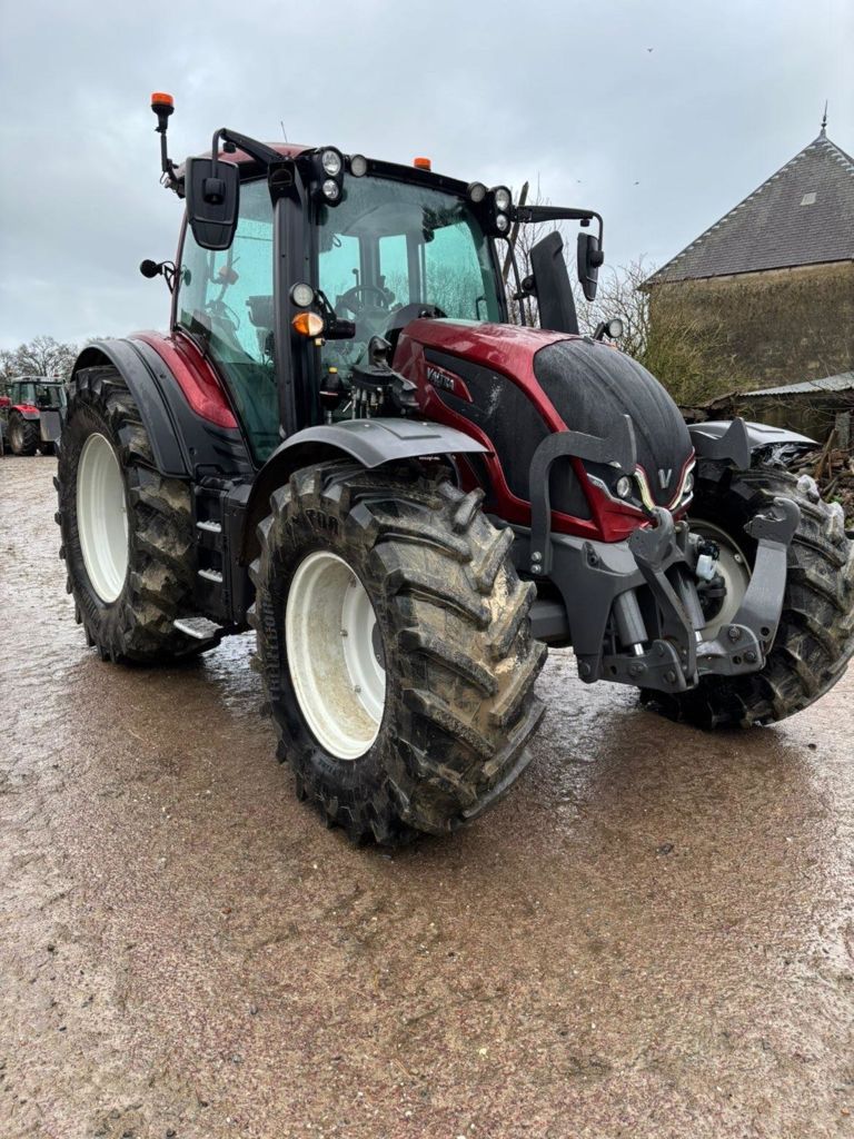Valtra N135 VERSU + T412