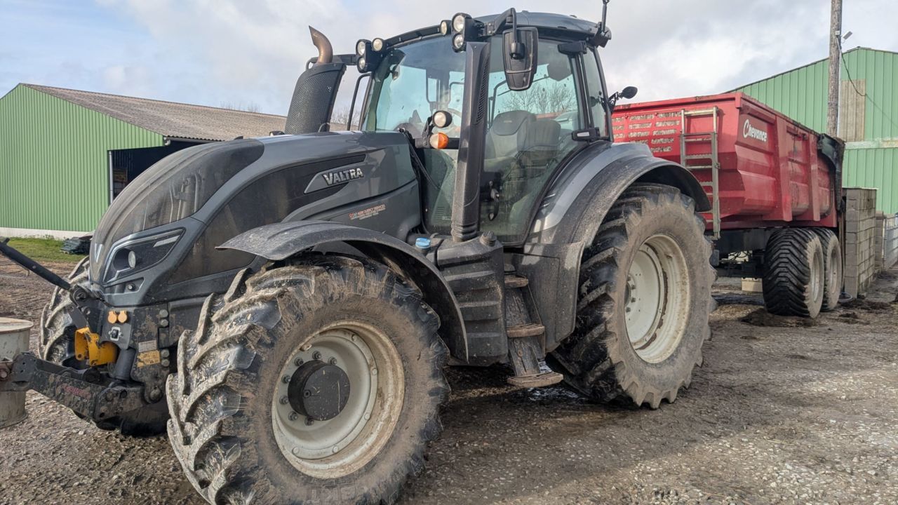 Valtra T144 VERSU