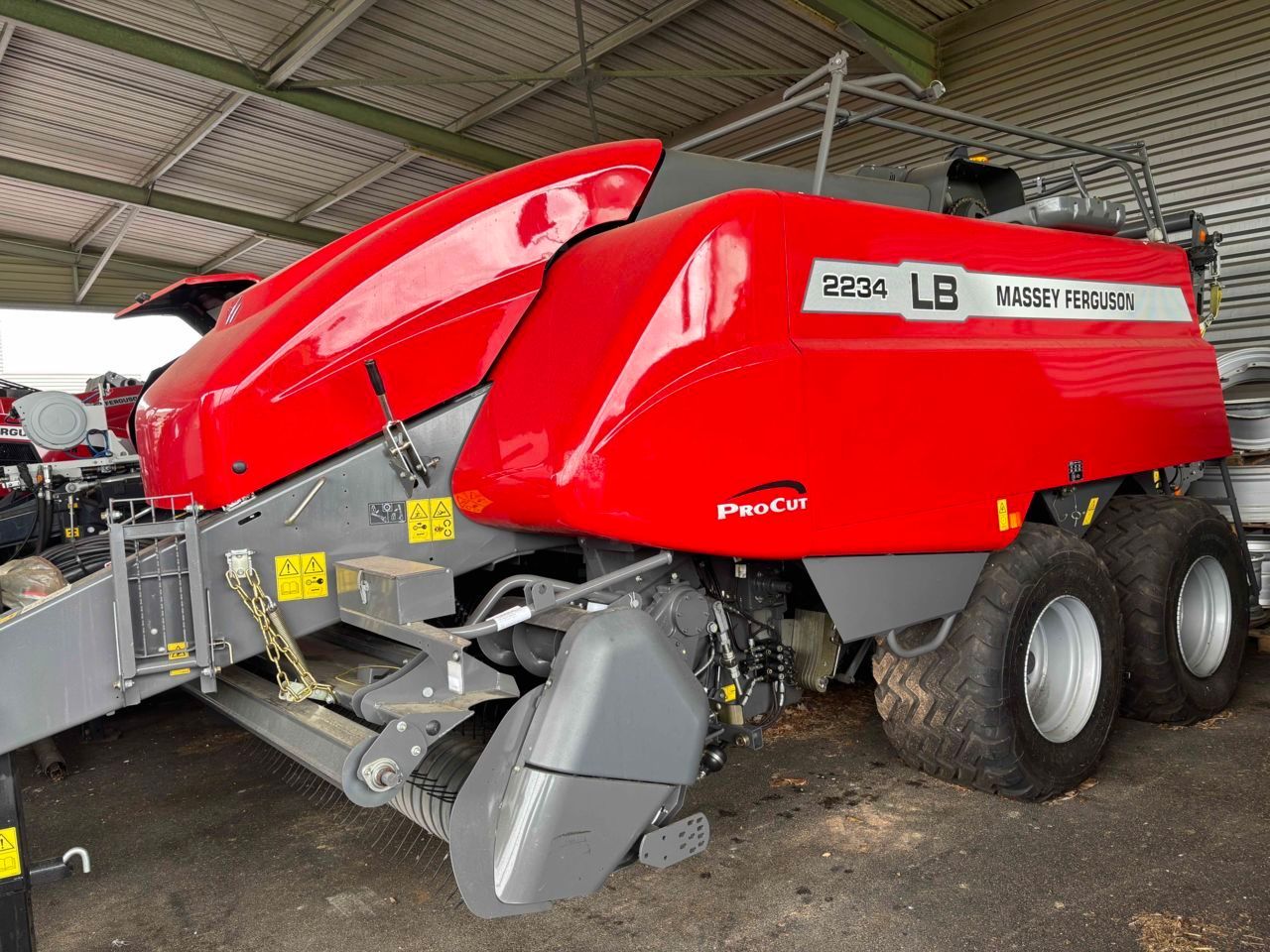 Massey Ferguson BIG LB 2234 TC