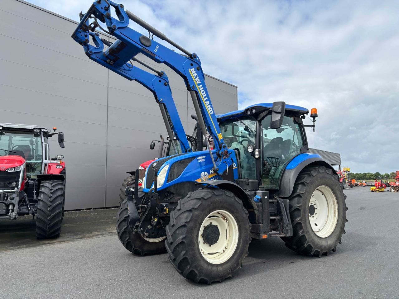 New Holland T6 165 AUTOCOMMAND + 760TL