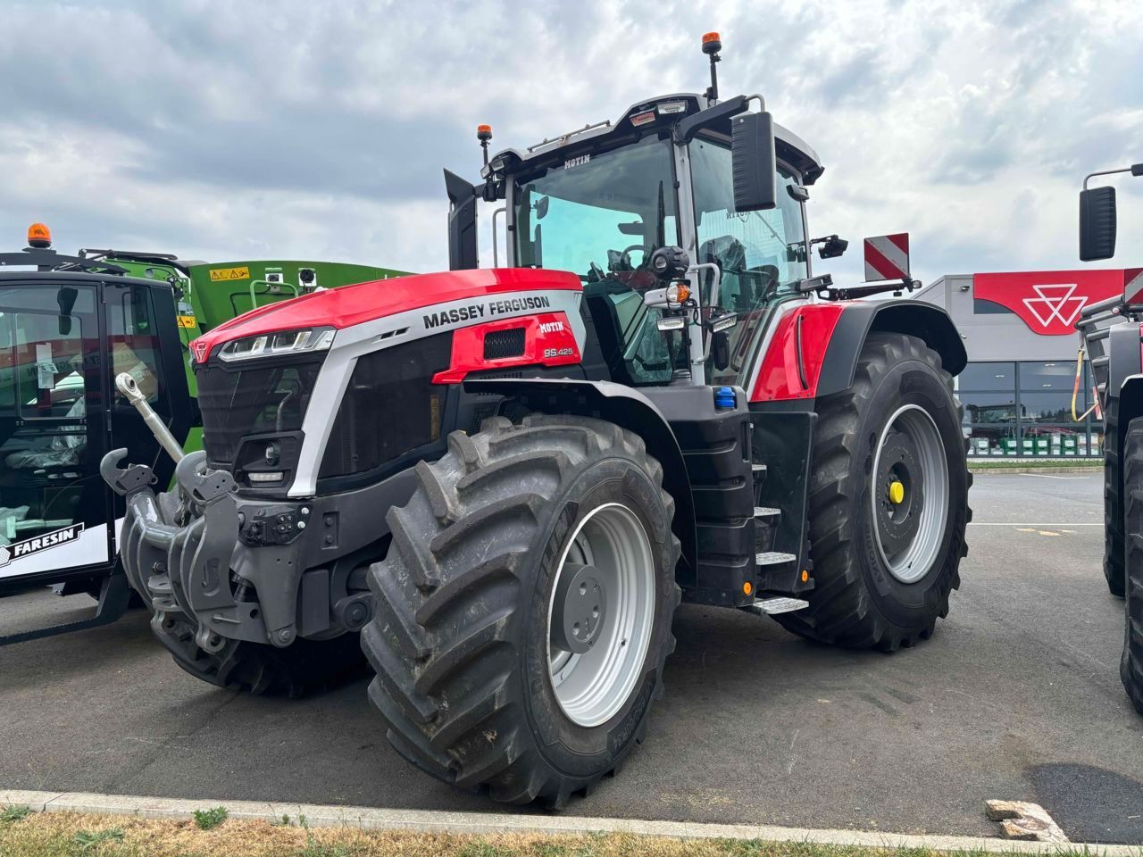 Massey Ferguson MF 9S 425 DYNA VT EXCLUSIVE