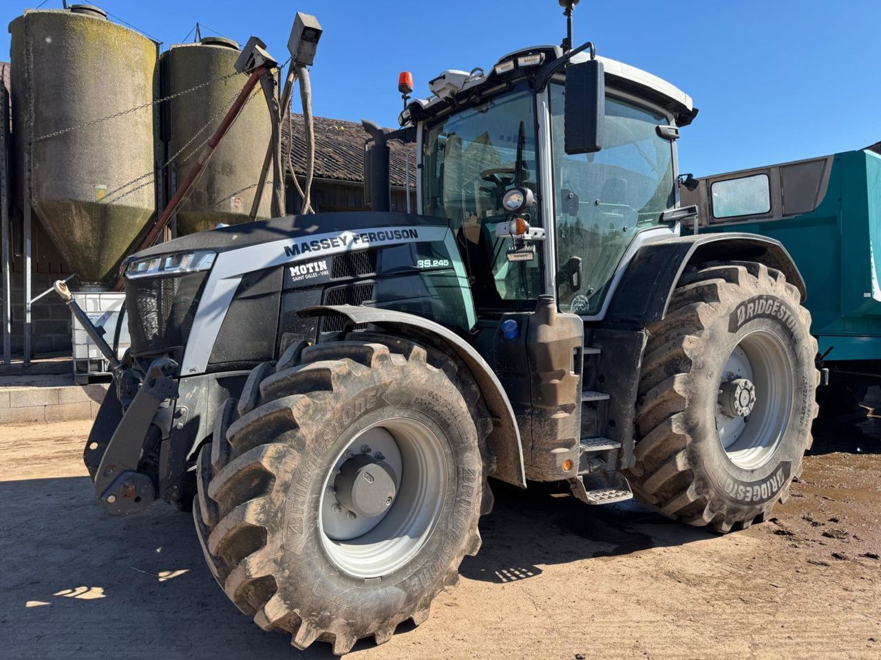 Massey Ferguson MF 8S 245 DYNA VT