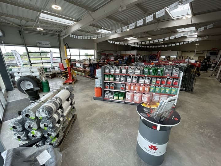 Magasin et pièces détachées